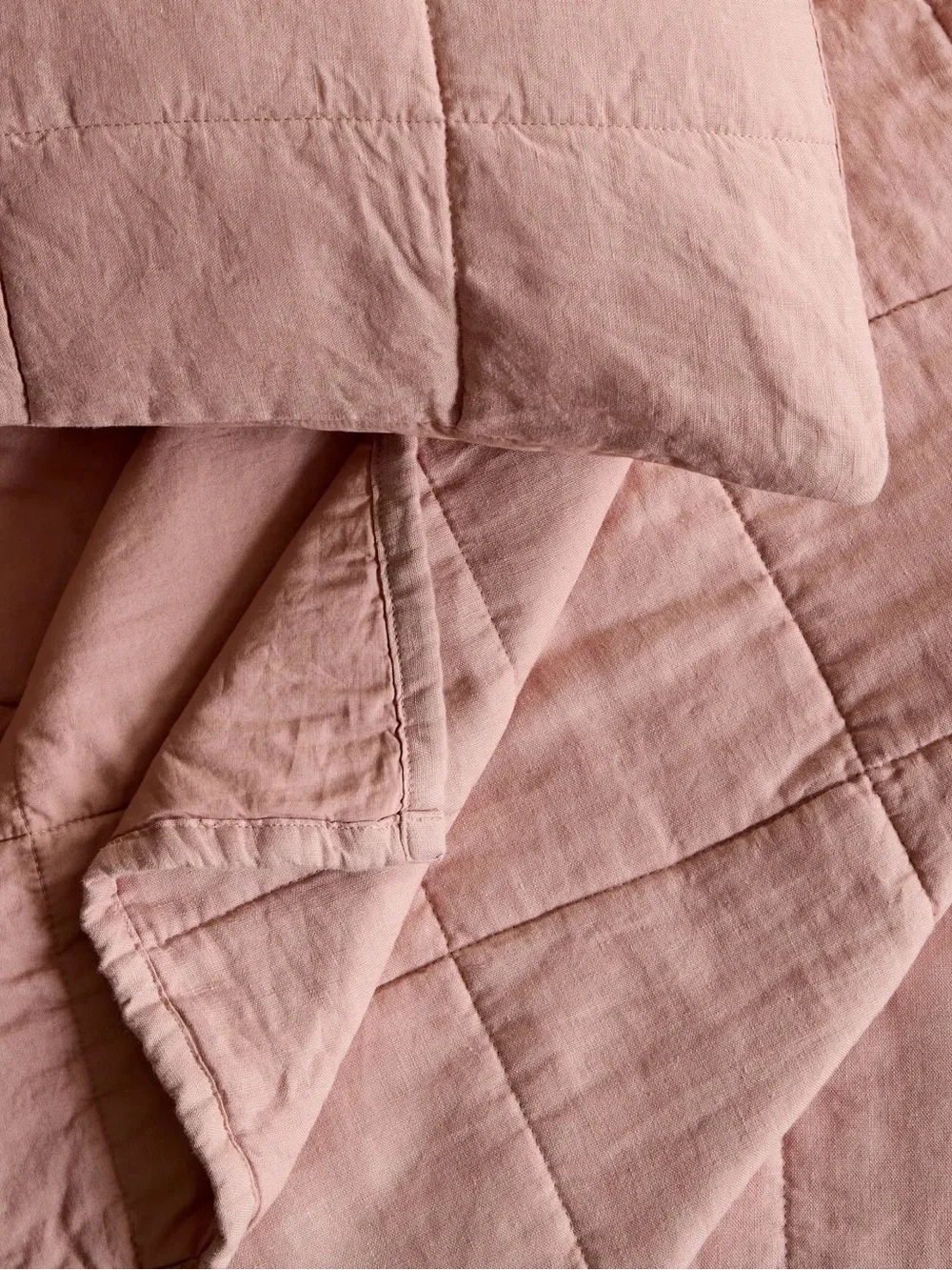 Quince Lightweight European Linen Box Quilt Full/Queen Dusty Mauve